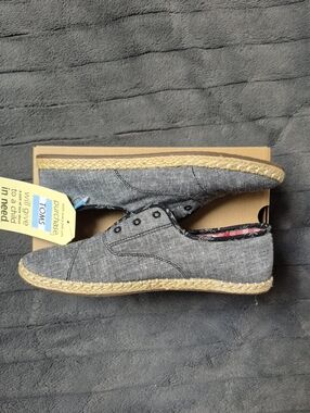 Toms Palmera Size 7 Slip-ons In Grey Chambray, New With Tags